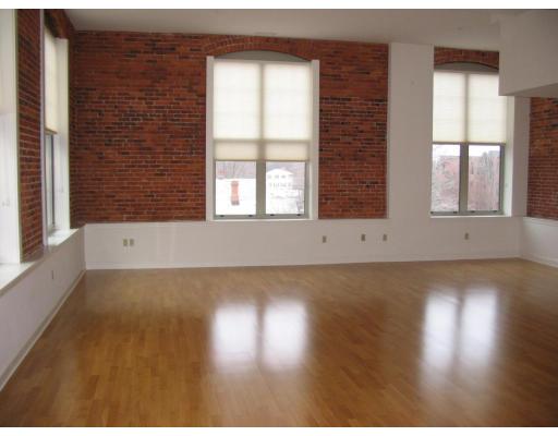 Listing 70642536