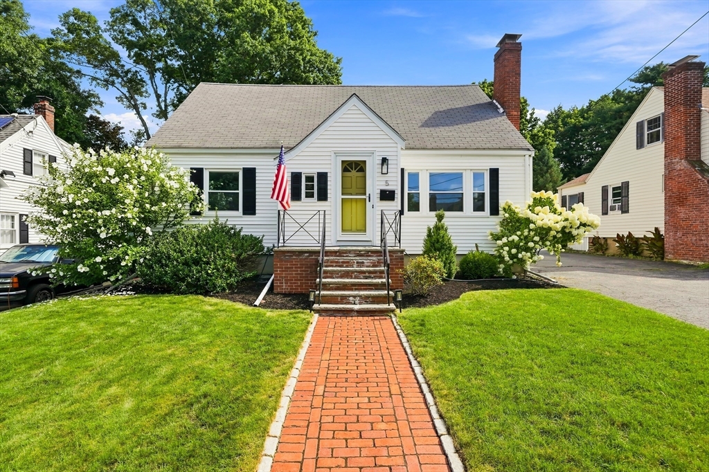 5 Chandler Rd, Salem MA home for sale