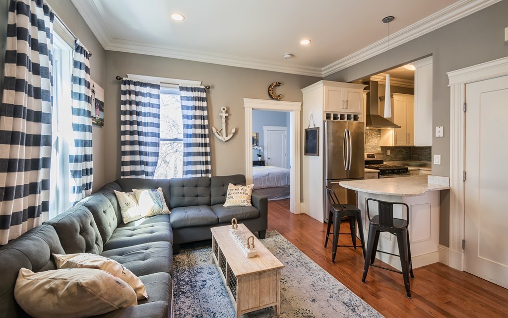 18 Mackenzie Lane Wakefield, MA 01880
