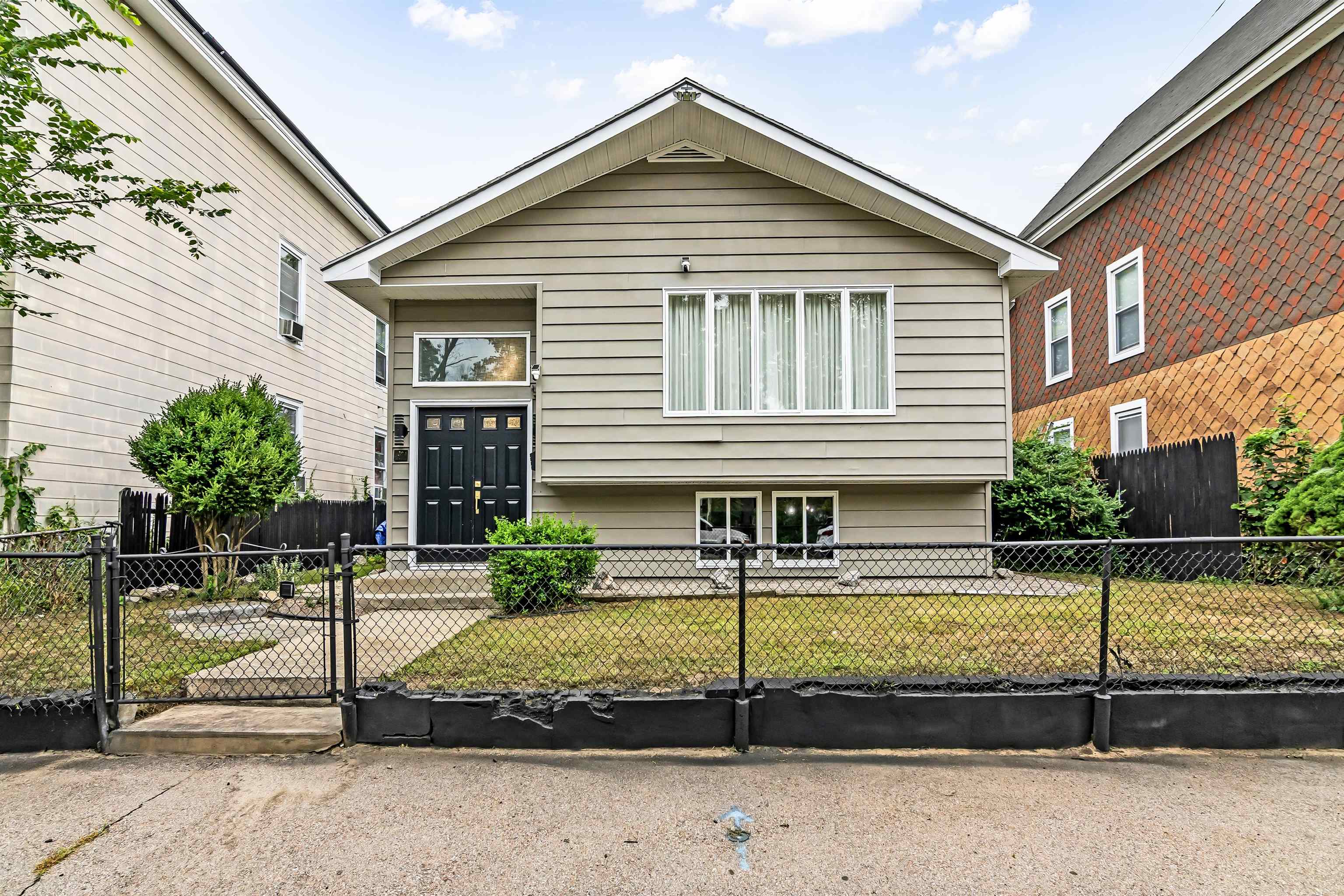 Property Thumbnail Image